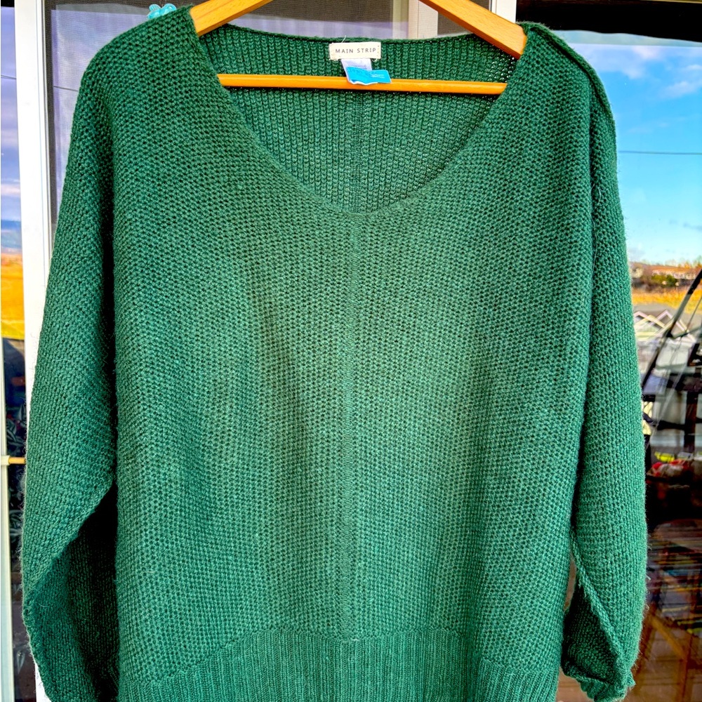 Beautiful & brillant green Main Strip sweater, size medium